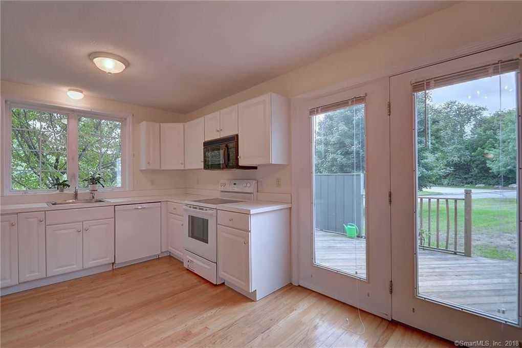 8 Liberty Dr - Photo 3 of 10