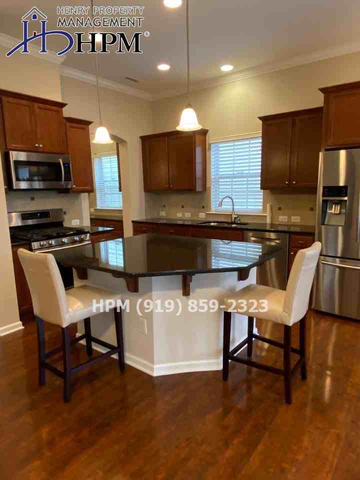 640 Ancient Oaks Drive - Photo 3 of 18