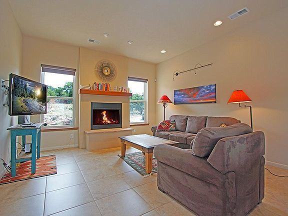 104 Paseo Vis - Photo 3 of 15