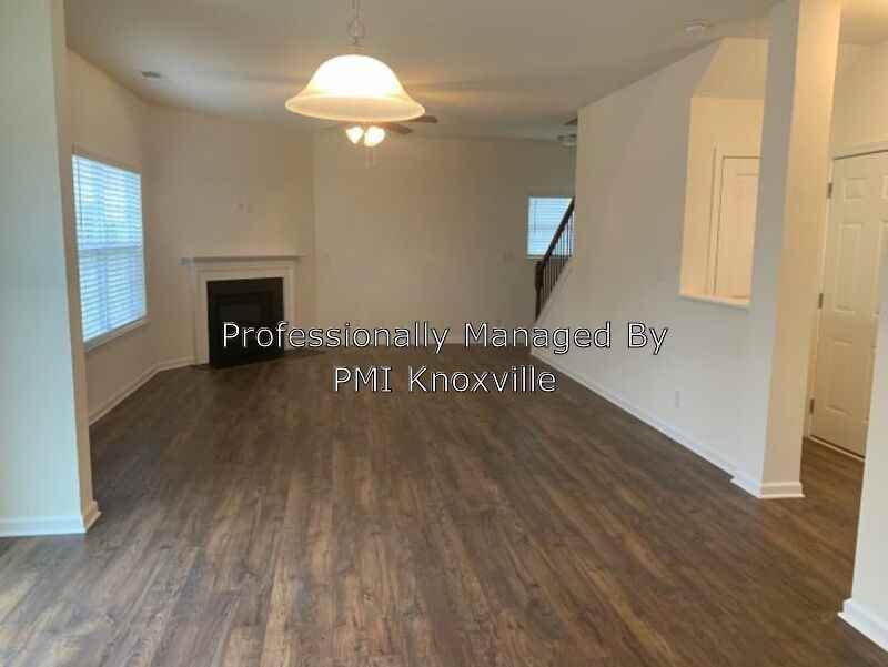 5371 Calvert Ln - Photo 3 of 18