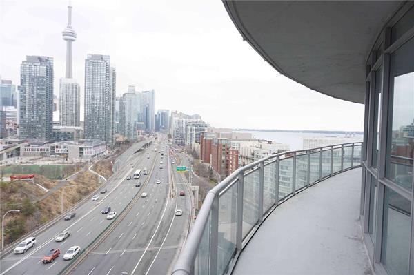 38 Dan Leckie Way #01808