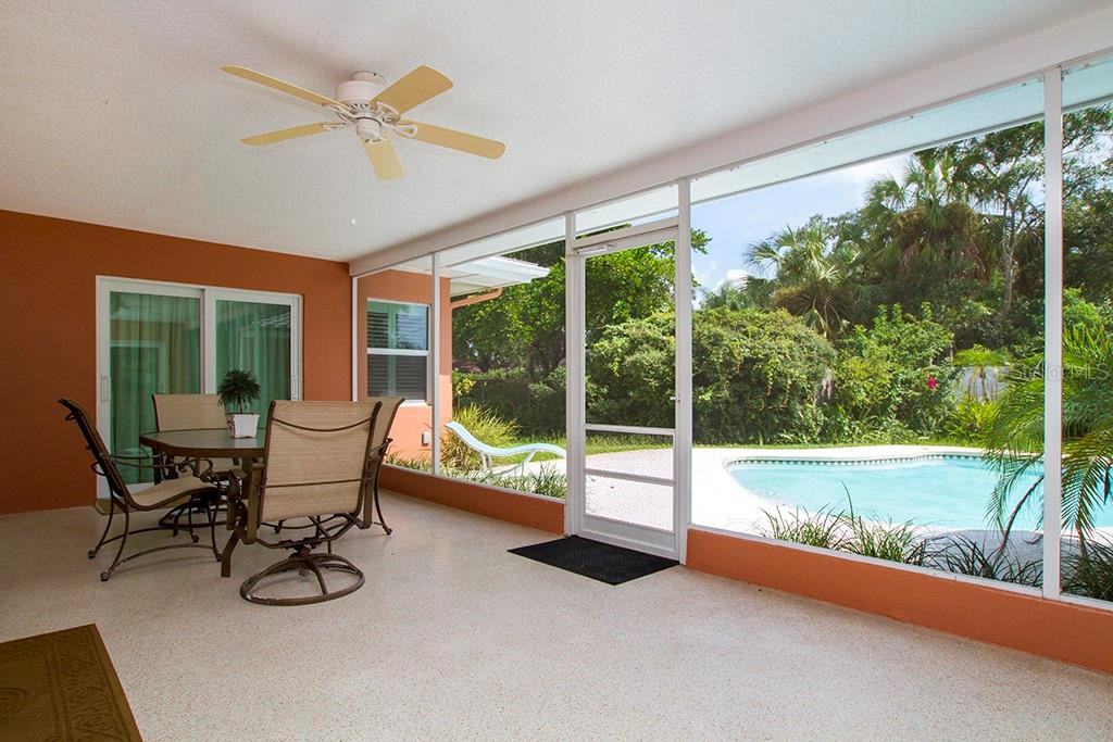 1733 Laurie Lane - Photo 3 of 24