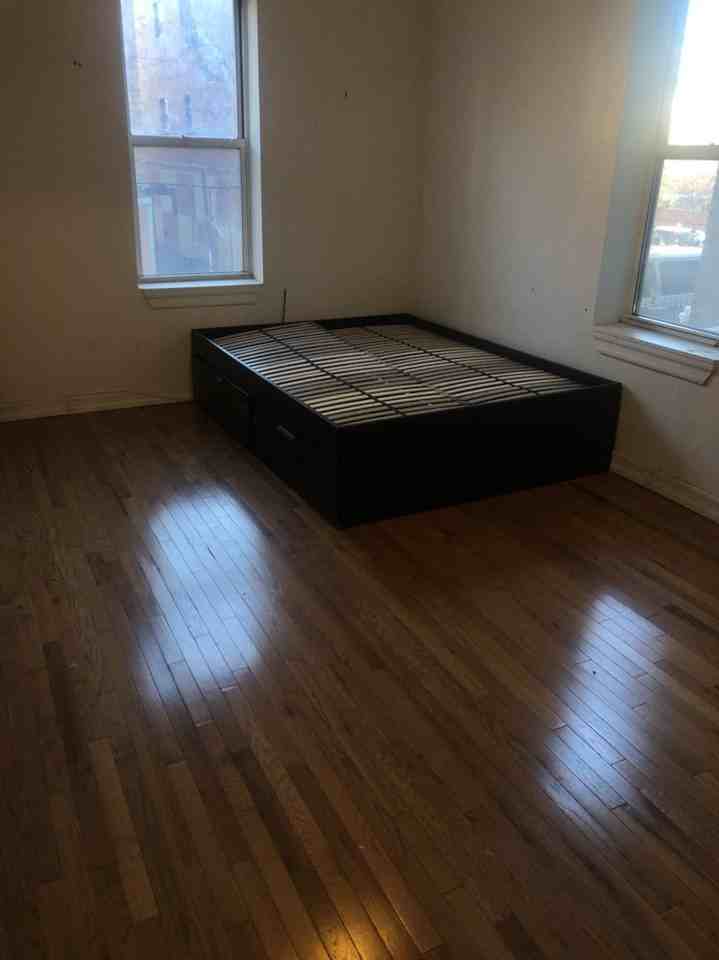 1704 Seddon Street - Photo 3 of 4