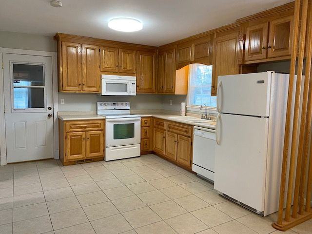 1101 Belmont Drive - Photo 3 of 14