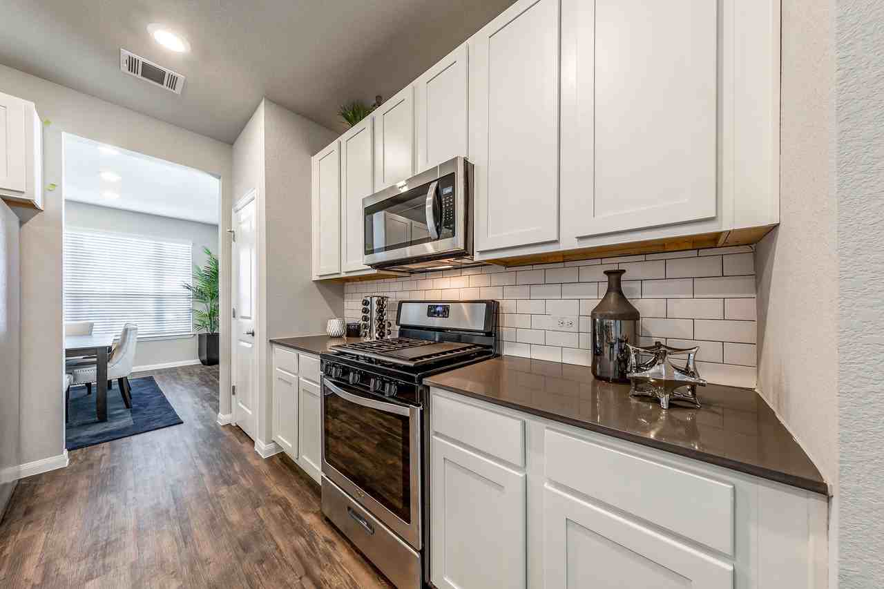 Rivers Edge Rental Homes - Photo 5 of 24