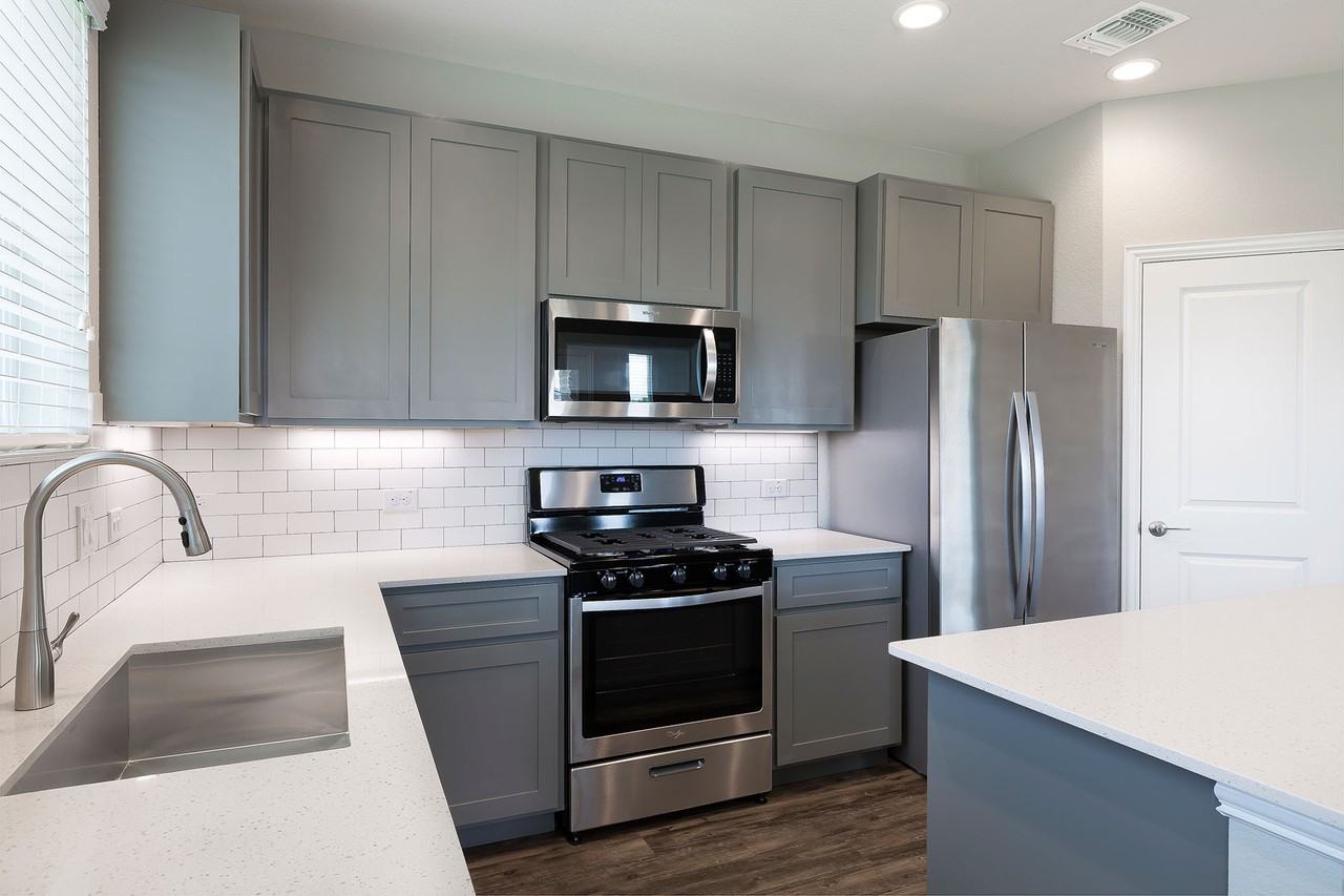 Legacy - Photo 5 of 19