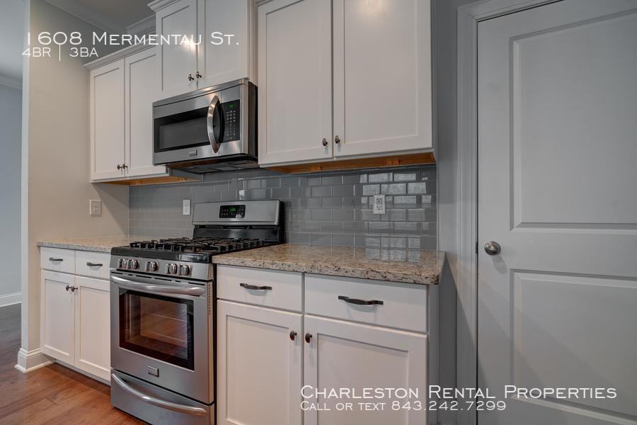 1608 Mermentau St. - Photo 3 of 23