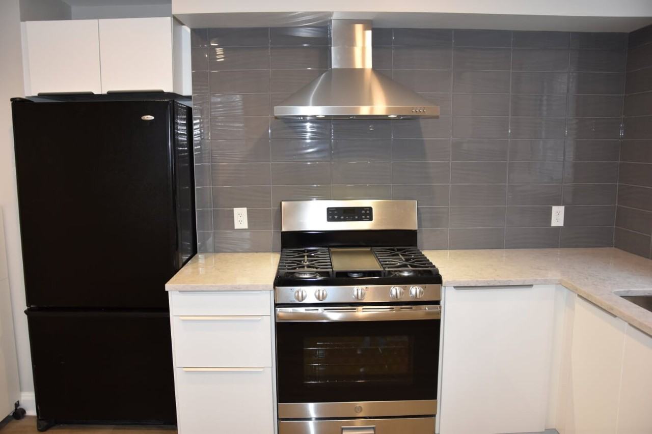 131 Hawthorne Avenue #2 - Photo 4 of 14