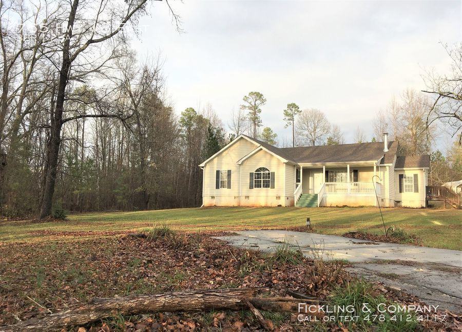 765 765 Hwy 18 East - Photo 2 of 26