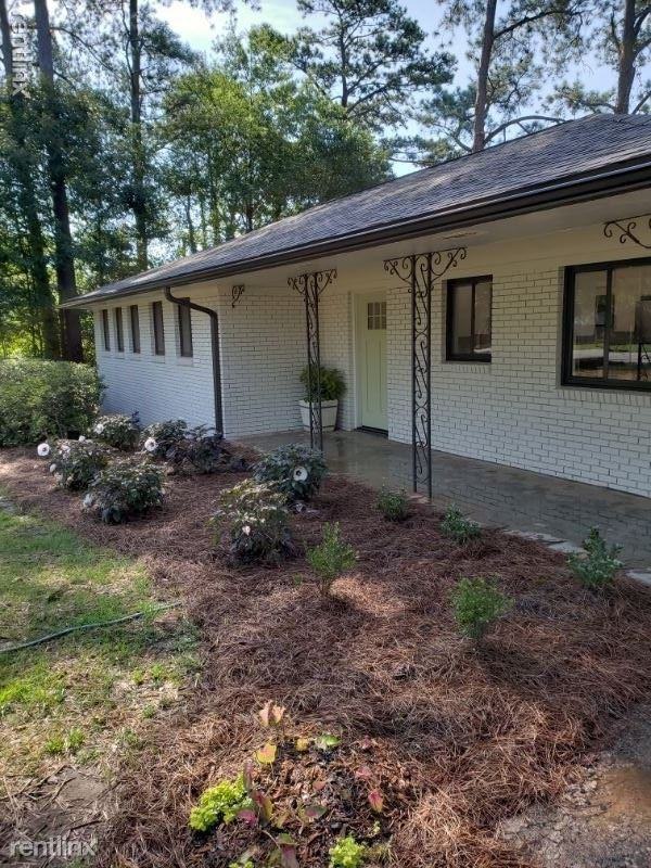 2356 Valley View Dr Se - Photo 2 of 12