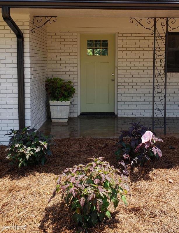2356 Valley View Dr Se - Photo 3 of 12