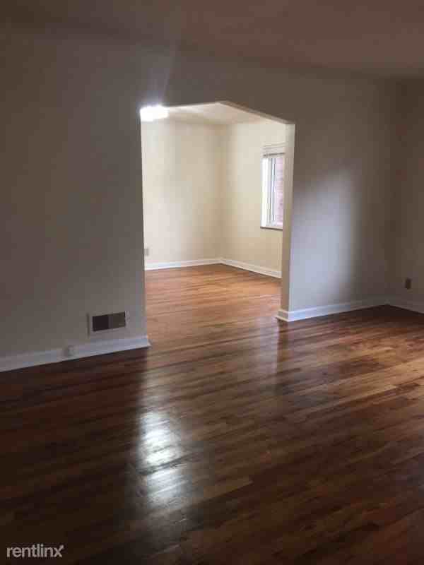 1129 Clearbrook Dr 2 - Photo 3 of 11