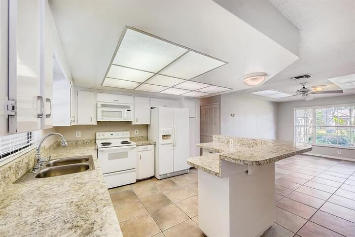 1106 Ermine Avenue - Photo 2 of 18