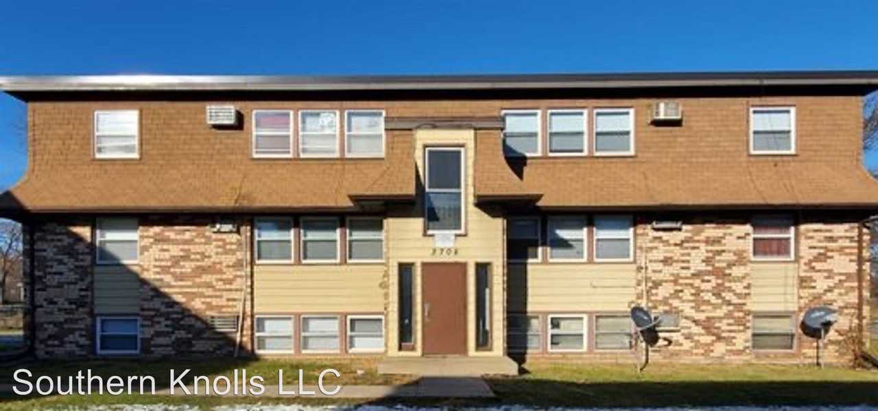 3716 SE 14th St - Photo 2 of 9