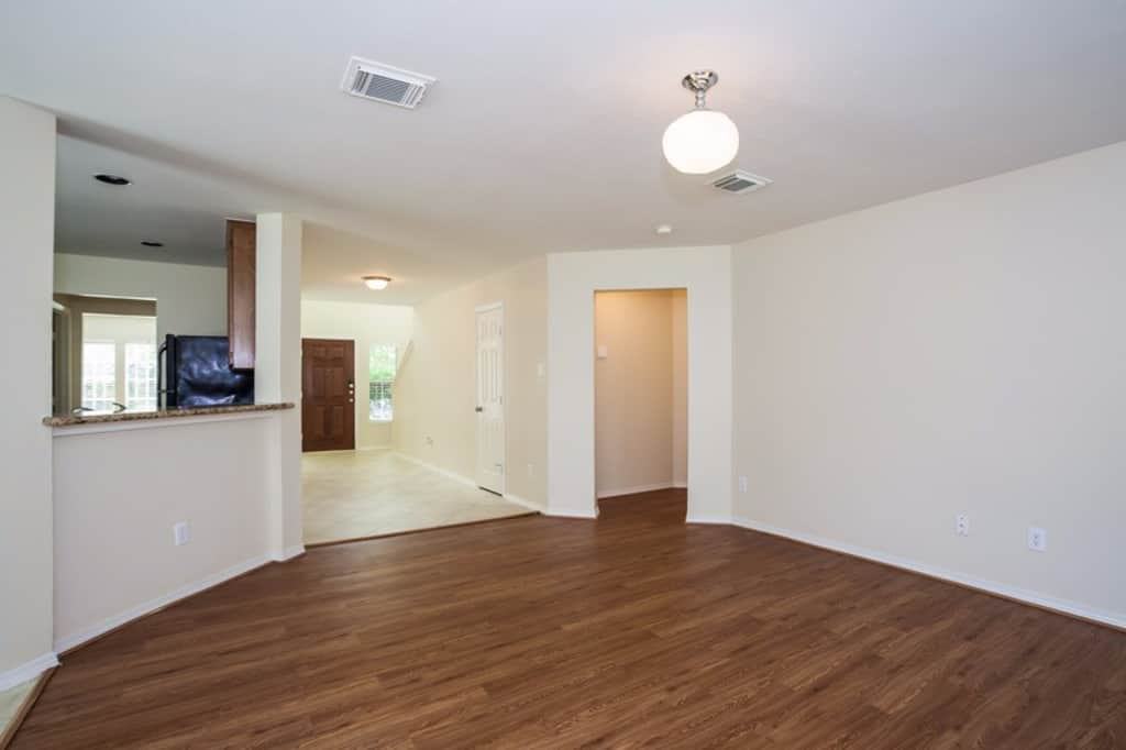 3208 Waterglen Ct - Photo 2 of 23