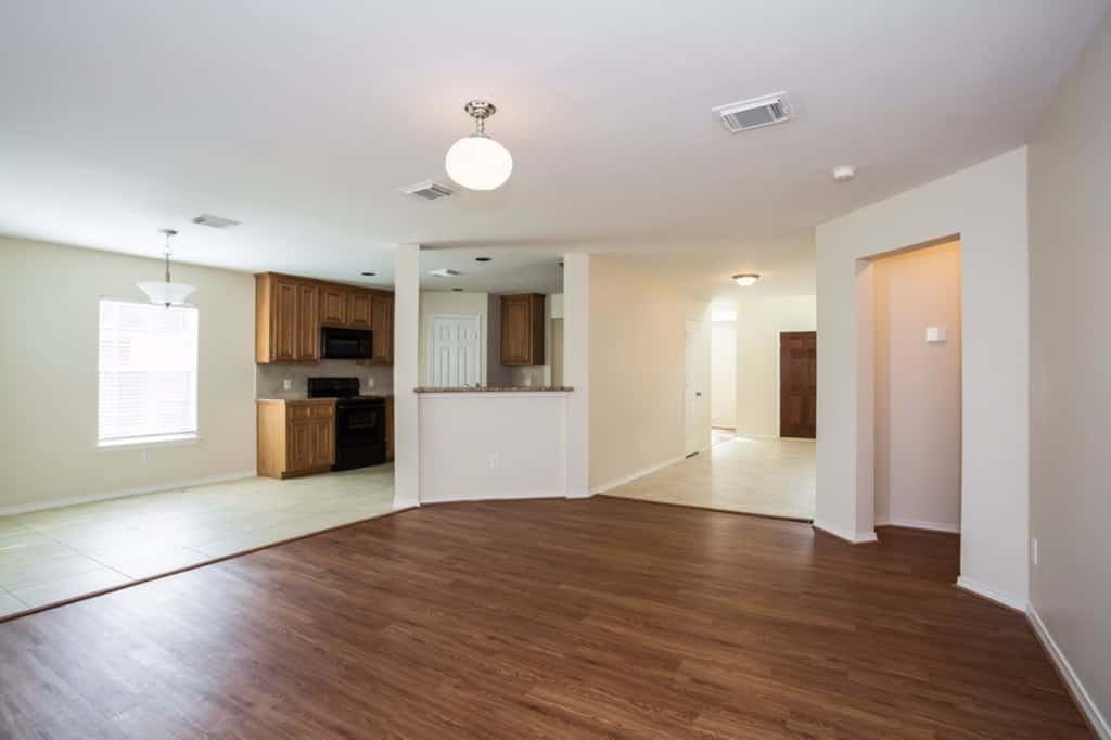 3208 Waterglen Ct - Photo 3 of 23