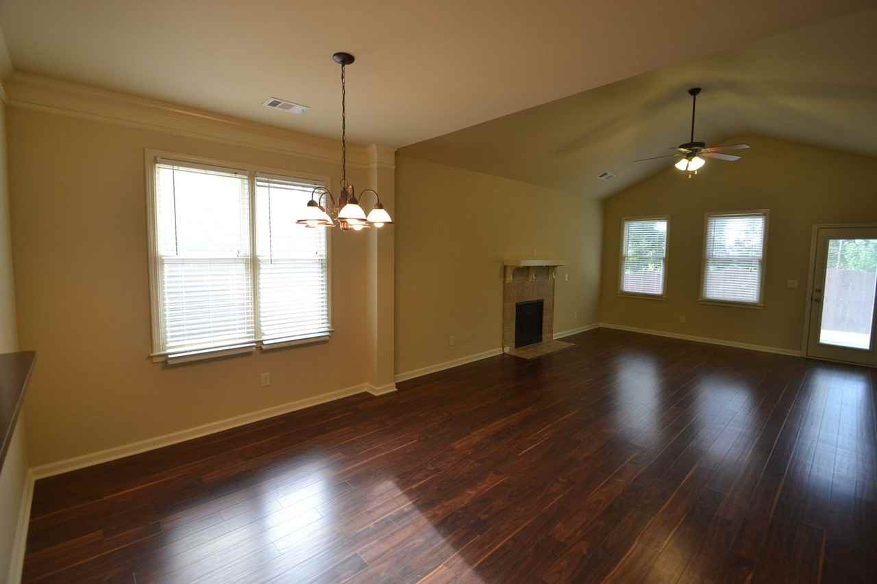 129 Mount Moriah Rd - Photo 2 of 11