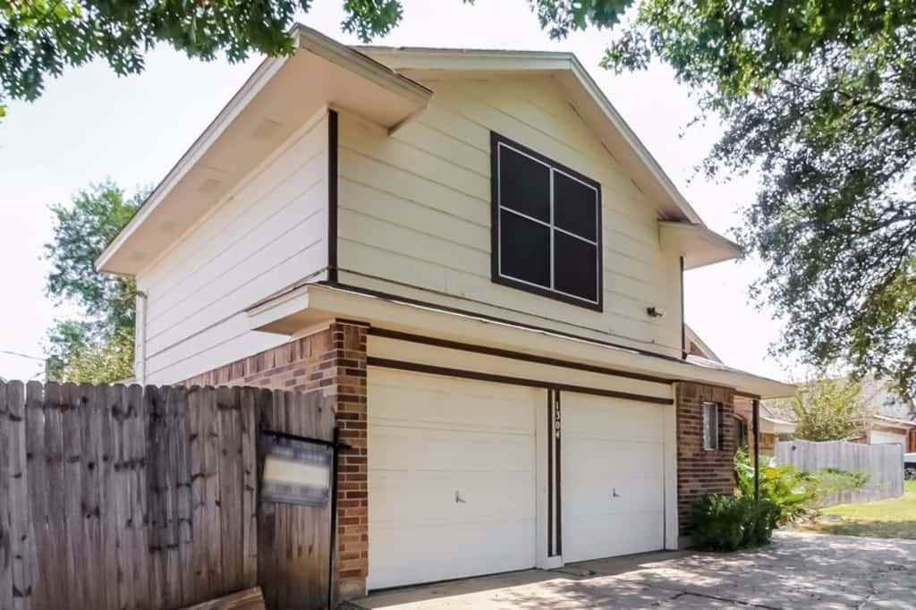 1304 Brookmeadow Ct - Photo 2 of 25