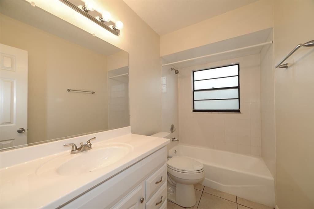 1106 Ridgefield Dr - Photo 3 of 23