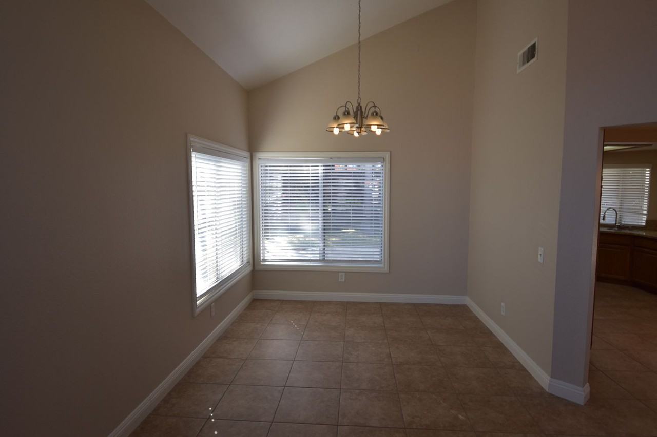 31319 Arabasca Cir - Photo 3 of 16