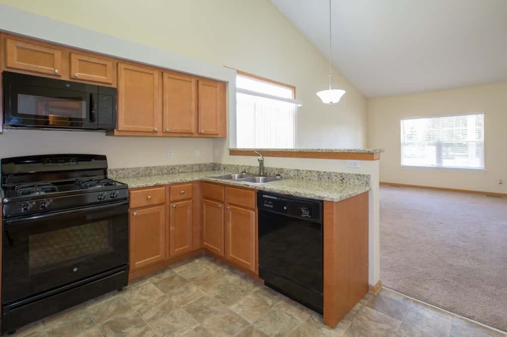 1736 Raleigh Trl - Photo 3 of 14