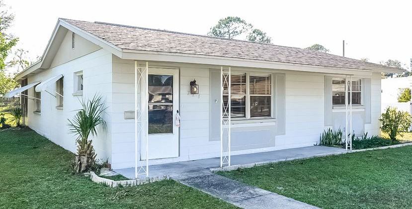 726 Lynndale St N - Photo 2 of 18