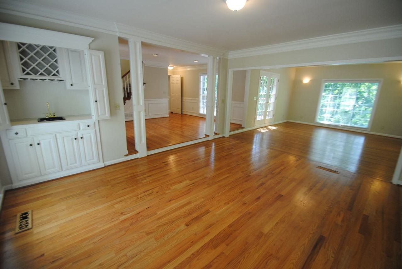 9320 N Lake Dr - Photo 3 of 15