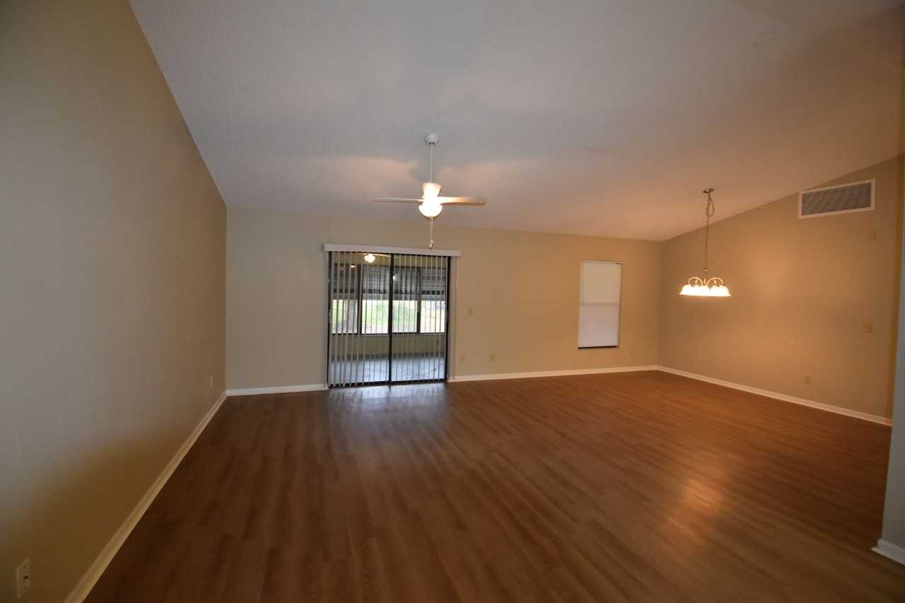 1907 Twisting Ln - Photo 3 of 18