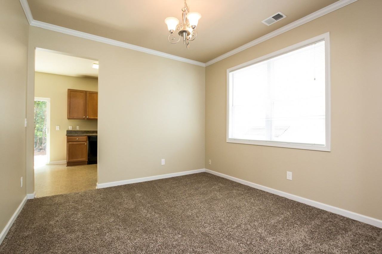 184 Diamond Ridge Ave - Photo 3 of 23