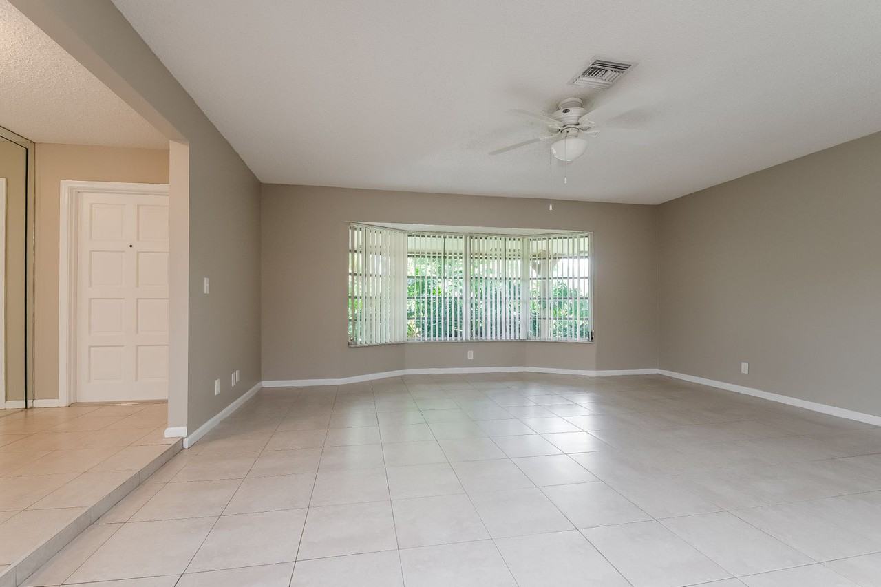 10930 Nw 41st Dr - Photo 2 of 15