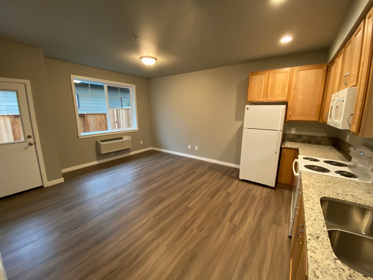 1025 Coburg Road Unit #9 - Photo 3 of 17