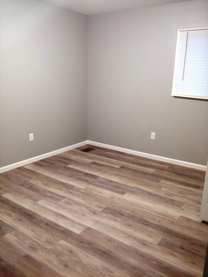 224 Sheelin Rd - Photo 2 of 7