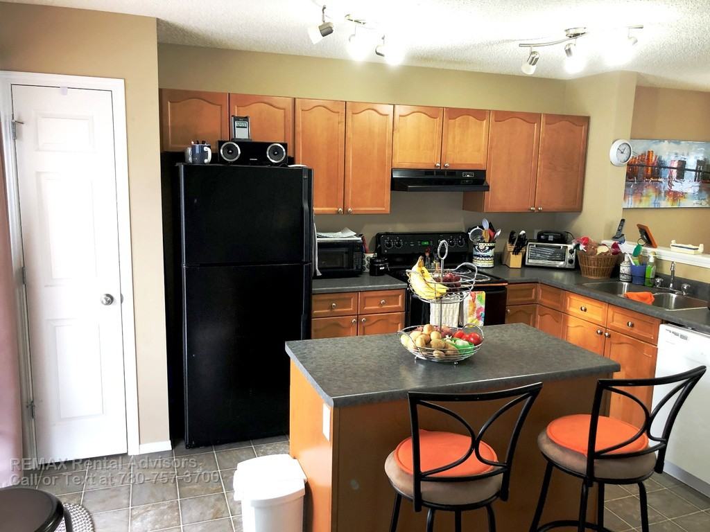 #7 3075 Trelle Crescent NW - Photo 2 of 19