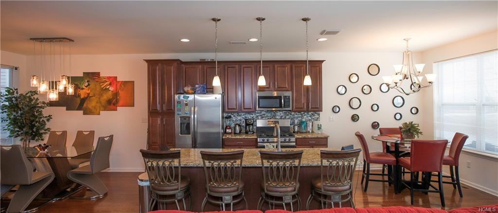 9 Spruce Lane - Photo 3 of 18