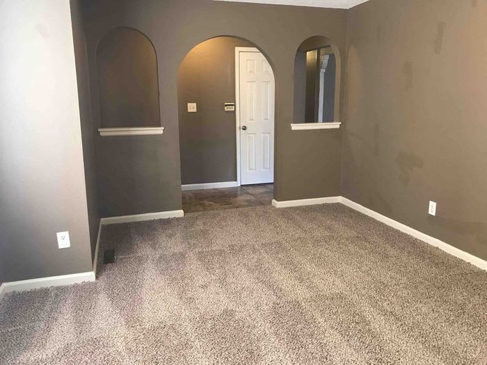 1613 Northwest Winchester Place - Photo 3 of 27