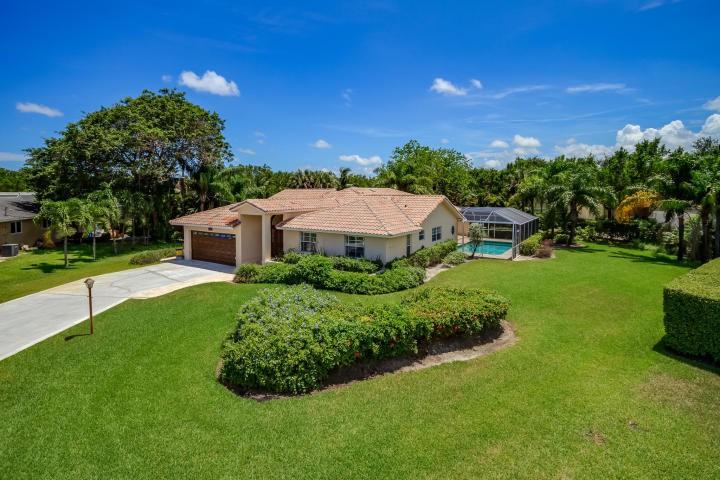 4664 Sunrise Boulevard - Photo 2 of 10
