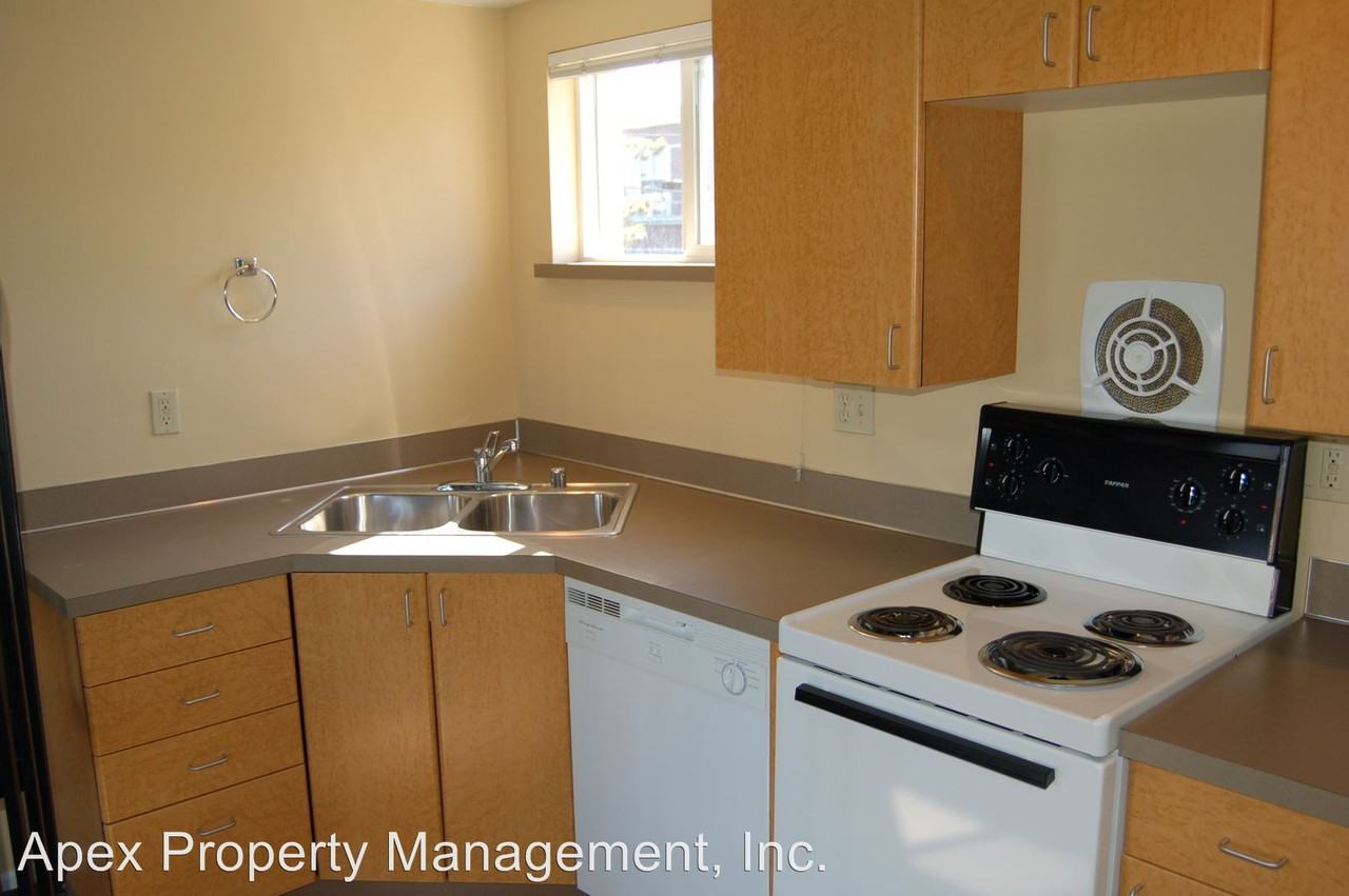 202 E. HOLLY STREET - Photo 2 of 9