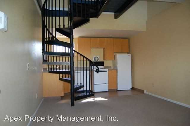 202 E. HOLLY STREET - Photo 3 of 9