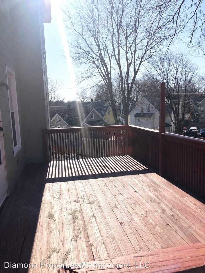 7 Rockwood Avenue - Photo 3 of 25