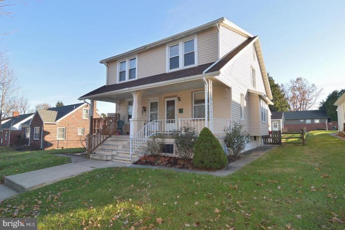 534 N Wyomissing Boulevard - Photo 2 of 37