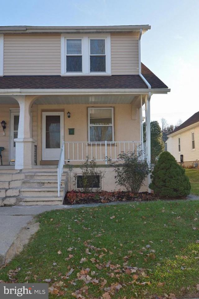 534 N Wyomissing Boulevard - Photo 3 of 37