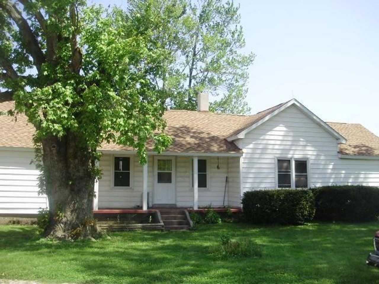 6766 East Swope Avenue - Photo 2 of 9