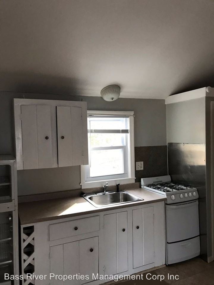 235 Division Street - Photo 2 of 10