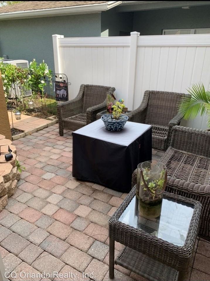 6383 Southbridge St - Photo 3 of 14