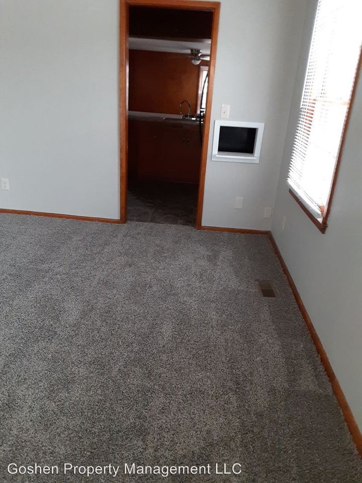 2551 N Litchfield - Photo 3 of 9