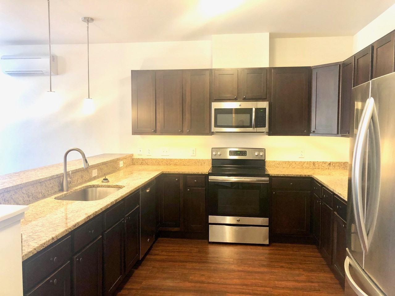 147 Bayberry Cir - Photo 2 of 15