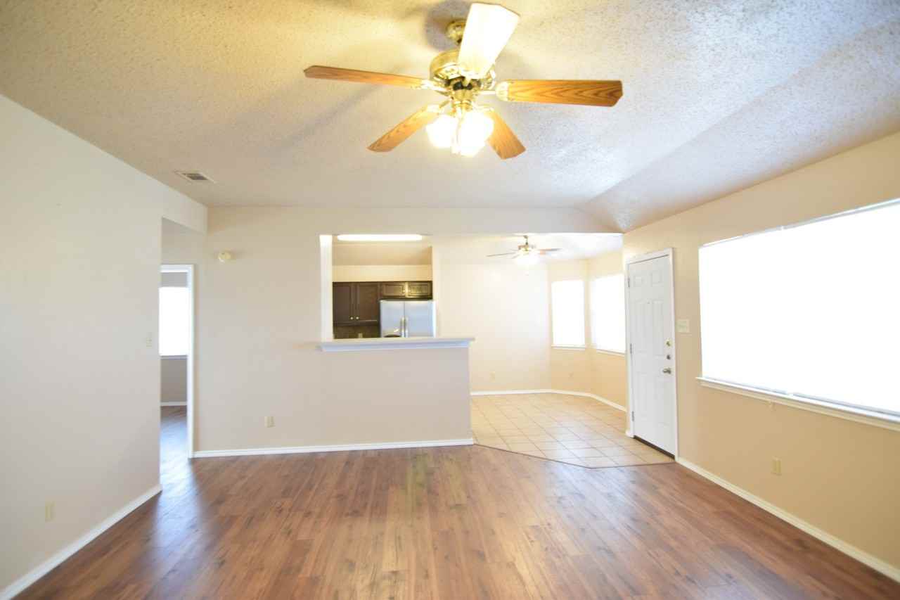 5002 Acorn Creek Trl - Photo 7 of 16