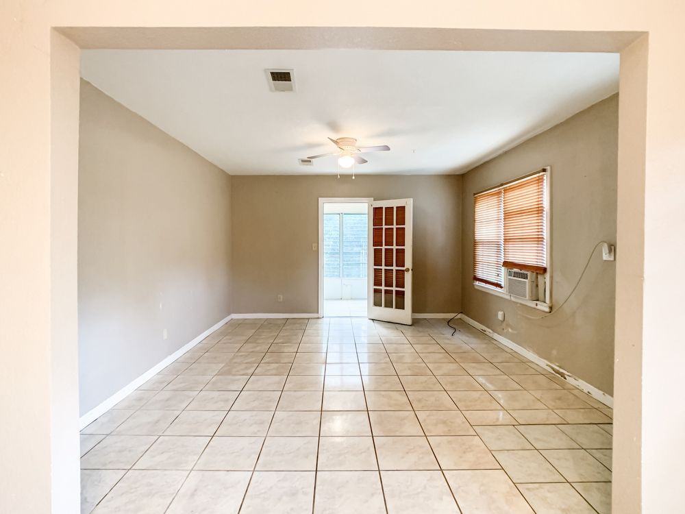 126 Beech Street - Photo 2 of 10
