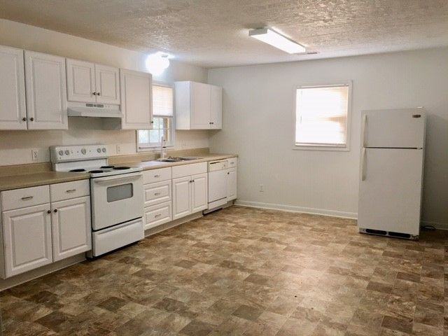 5965 Carolina Beach Rd - Photo 3 of 9