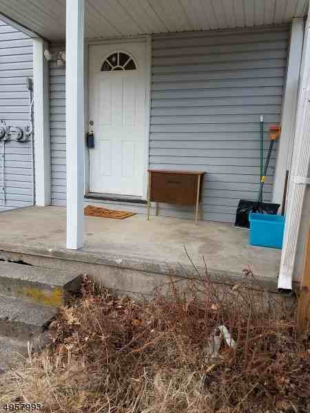 22 Wallace Ave Unit 2 - Photo 2 of 14